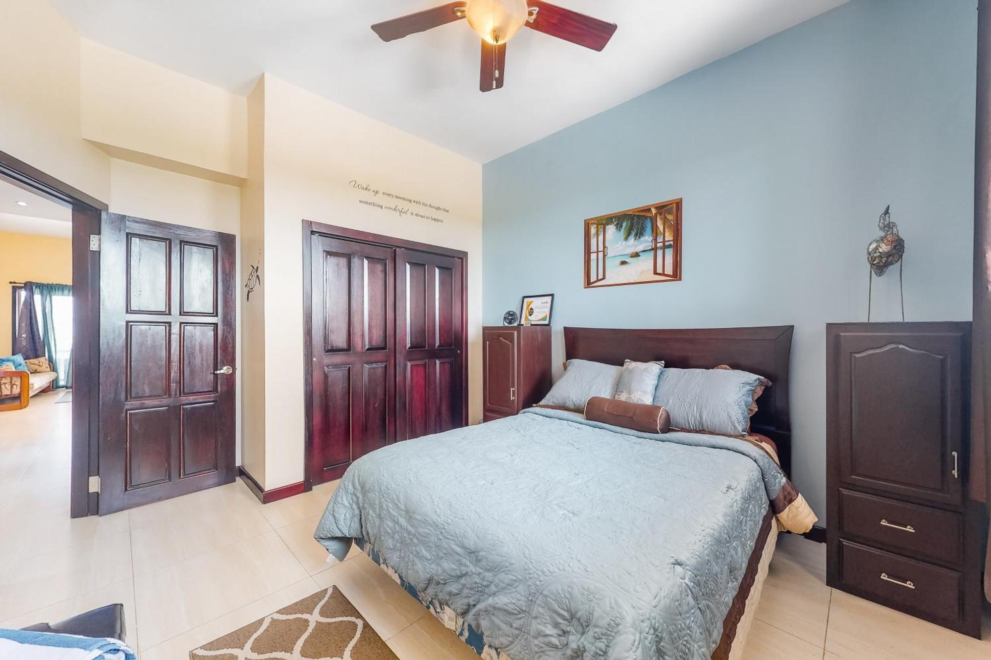 Blue Water Beach Villas San Pedro  Room photo