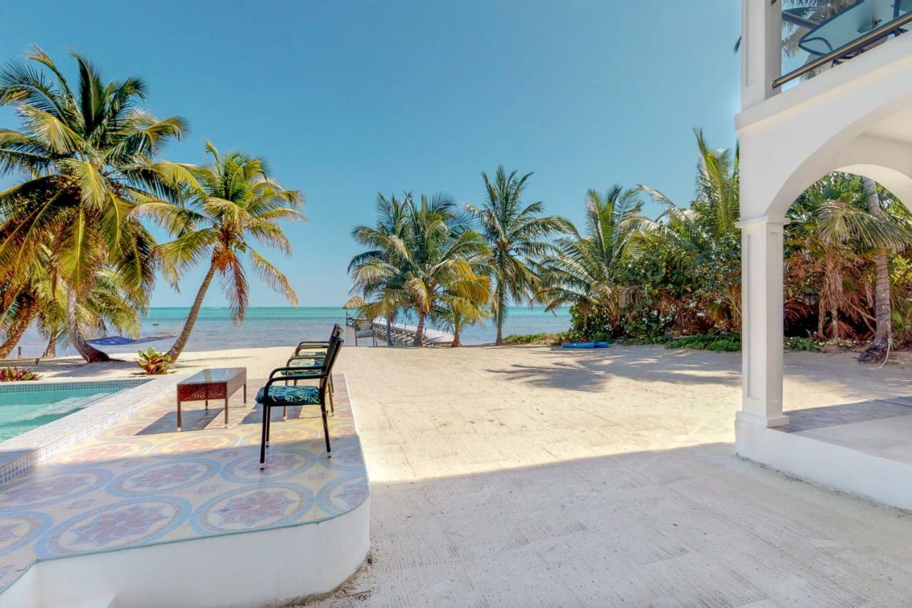 Blue Water Beach Villas San Pedro  Room photo